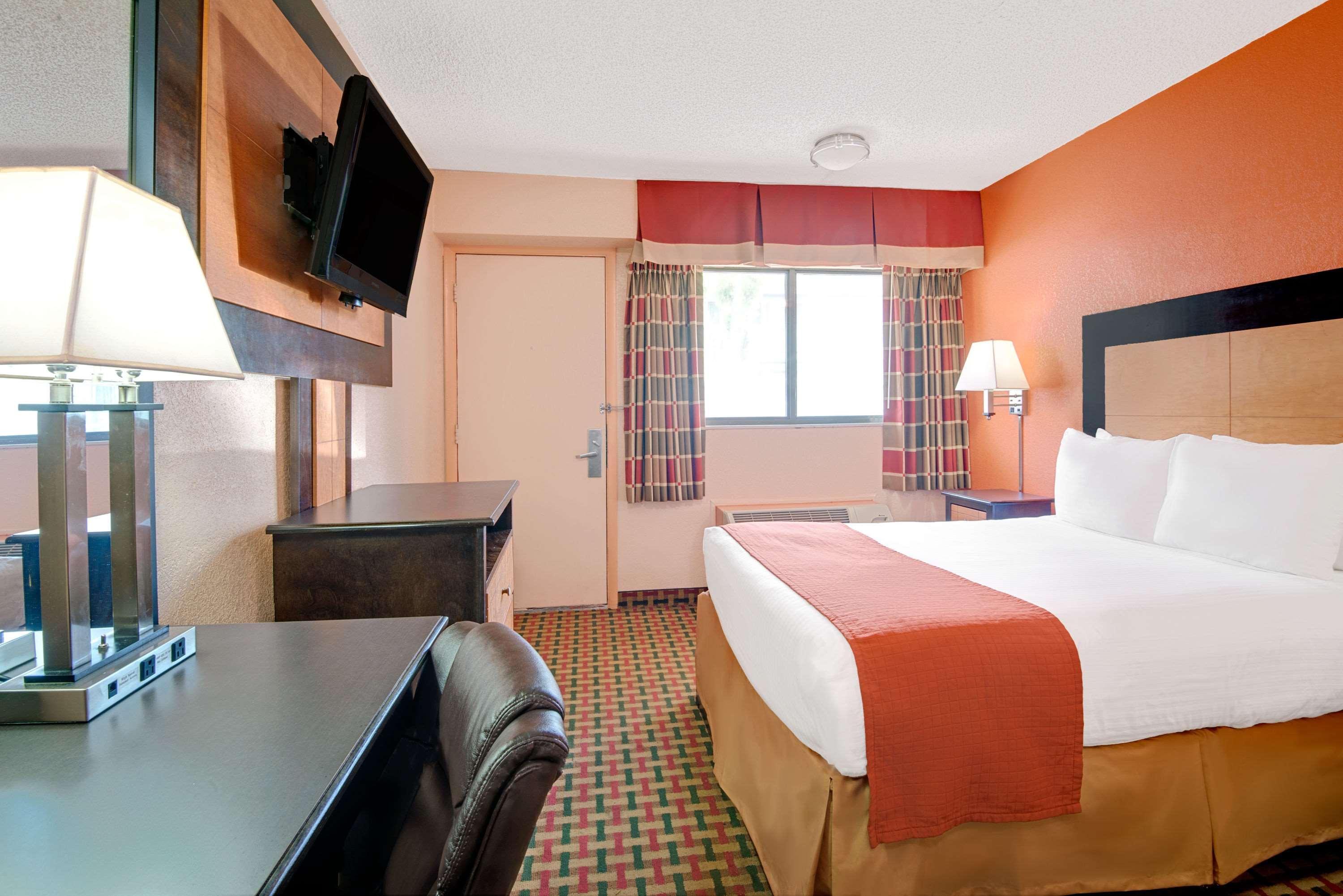 Days Inn By Wyndham Independence Exterior foto